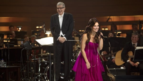 IM_Idina&Orchestra600