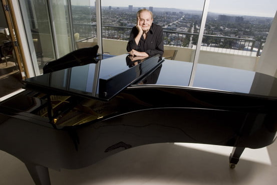 NY-BH065A_HERMA_G_20111031204750