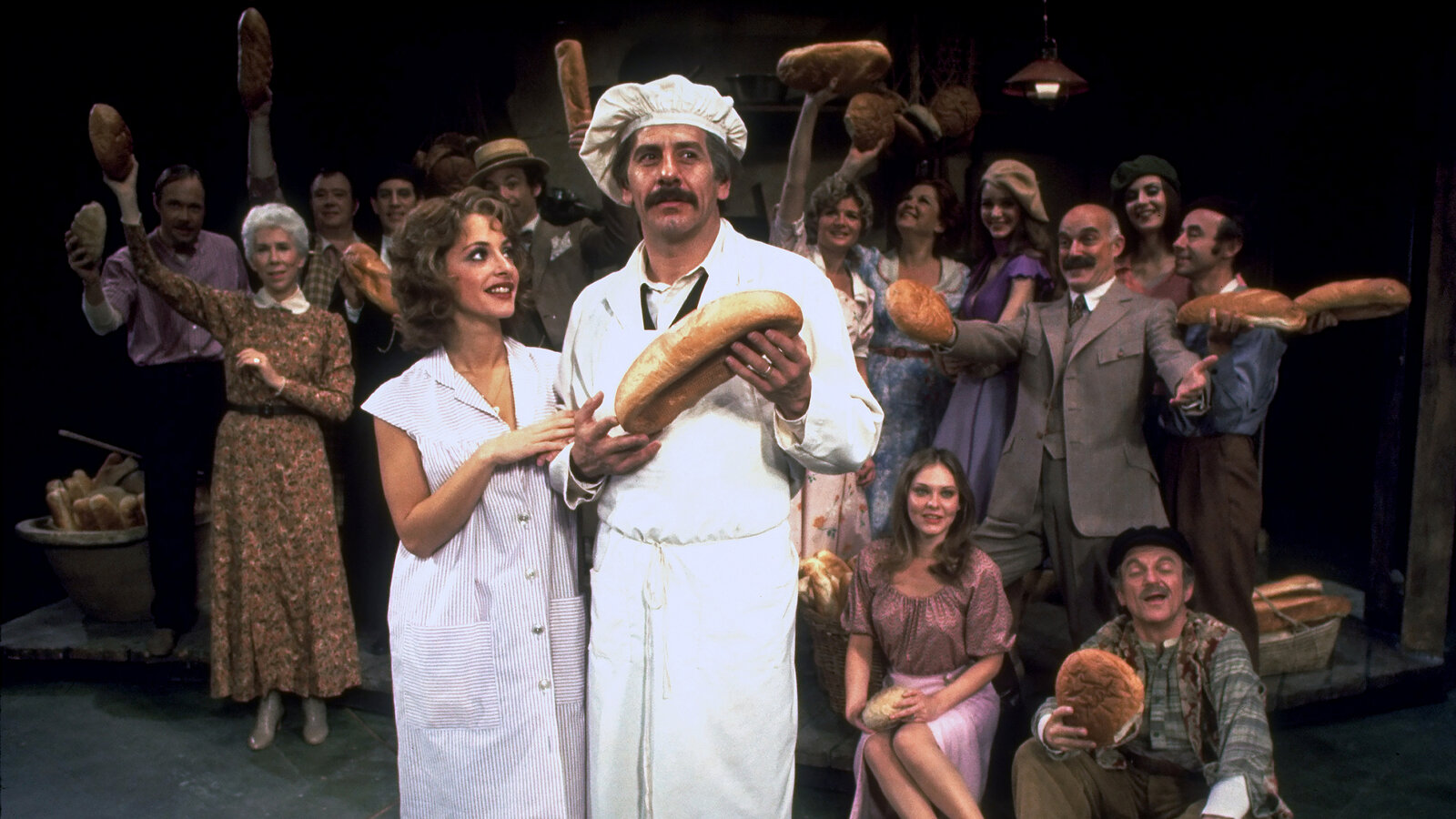 Patti LuPone y Topol en "The baker's wife"·