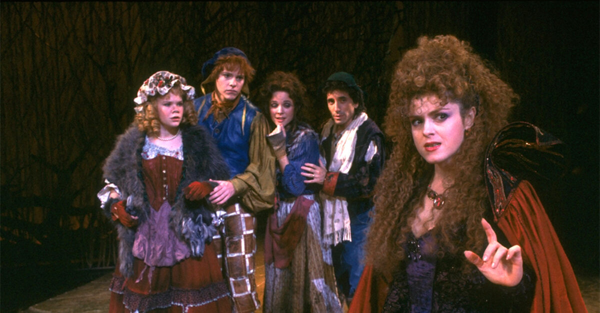 Bernadette Peters fue la bruja en la producción original de "Into the woods"