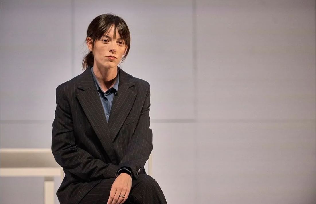 Vicky Luengo es Tessy en "Prima Facie"