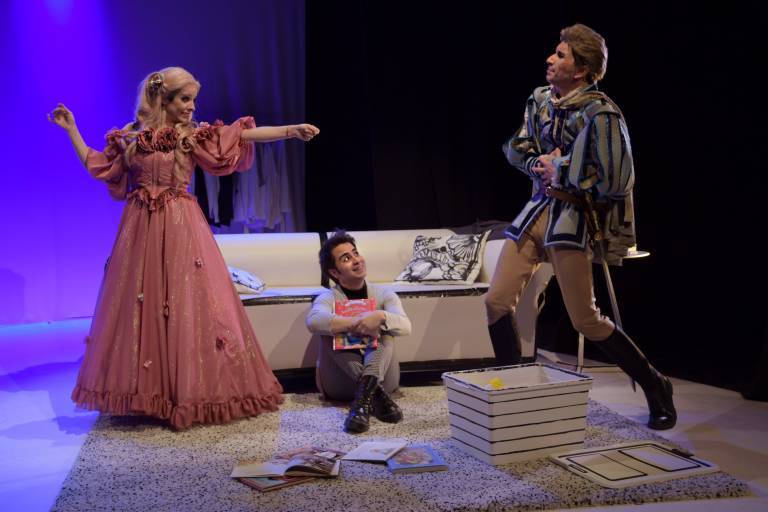 Mamen Mengó, Victor Lucas y Miquel Mateu en "Hechizados"
