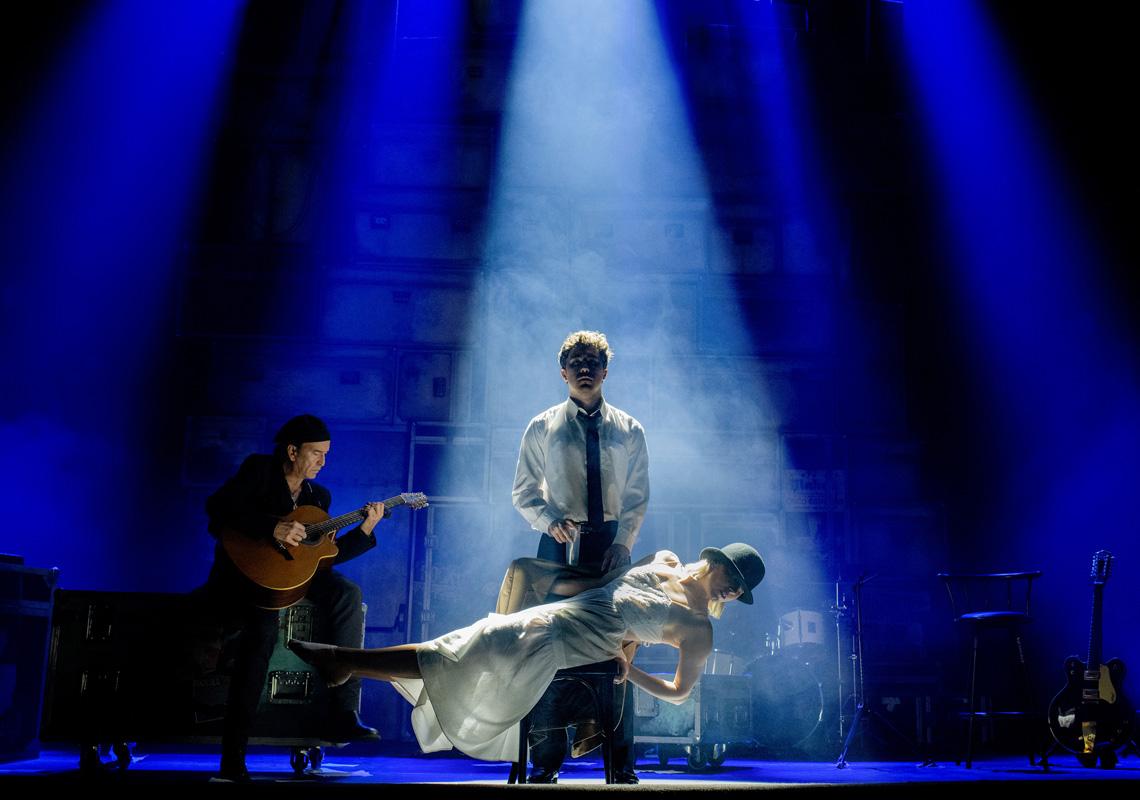 Una escena de "A tu lado"