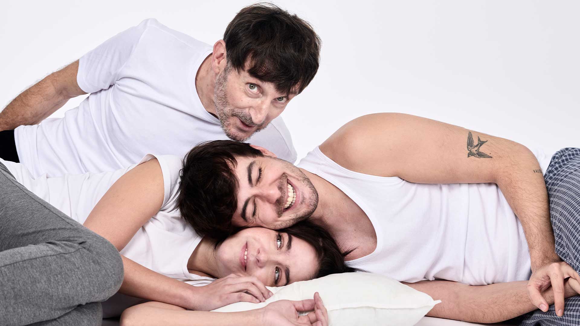 El trio protagonista de "Un buen colchón"