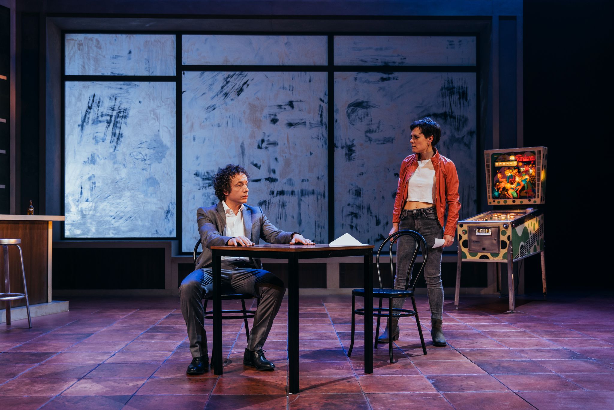 Anna y Vito en una escena de "Los guapos"