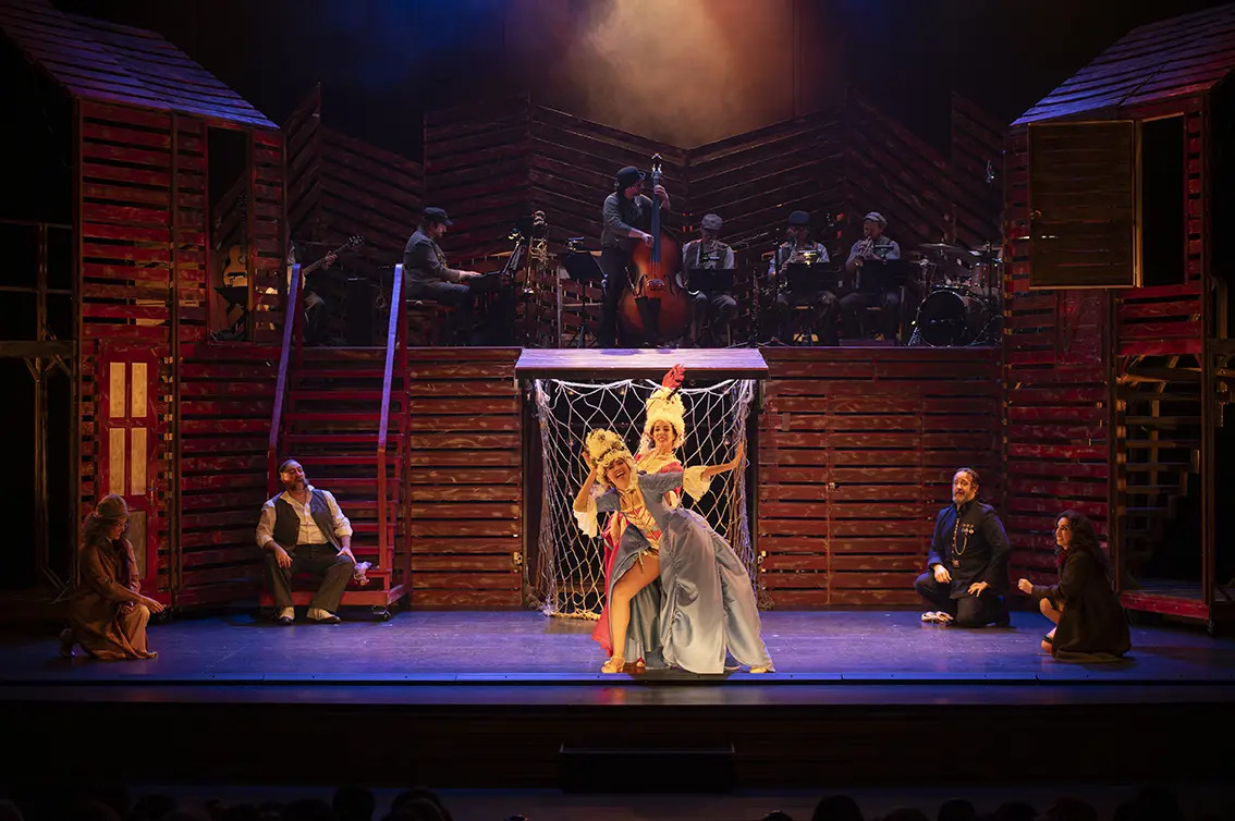 Una escena de "La ópera de tres centavos"